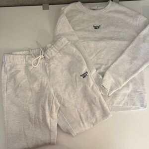 Women’s Matching Reebok Grey Sweat Set Size Small NWOT